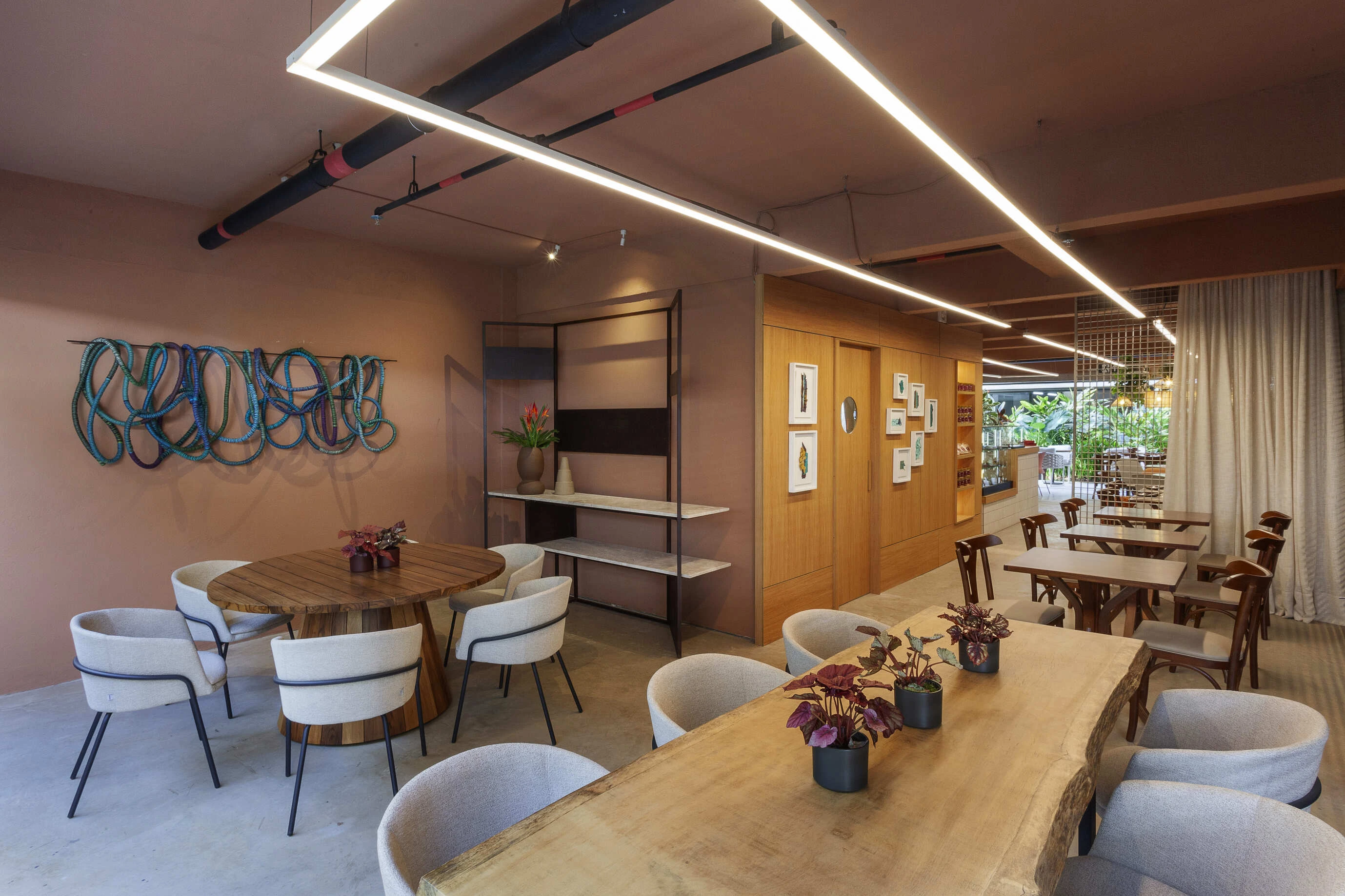 INSIDE ARKHOR